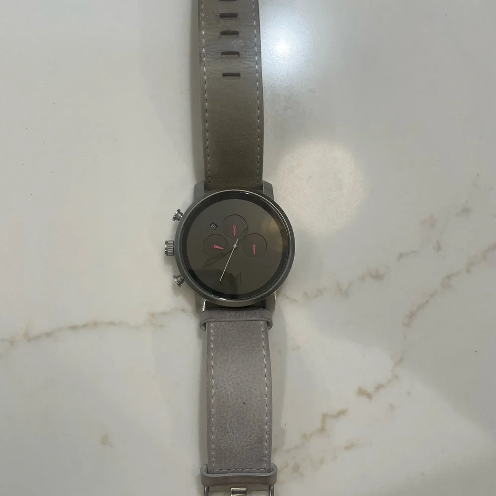 Gray Movement watch